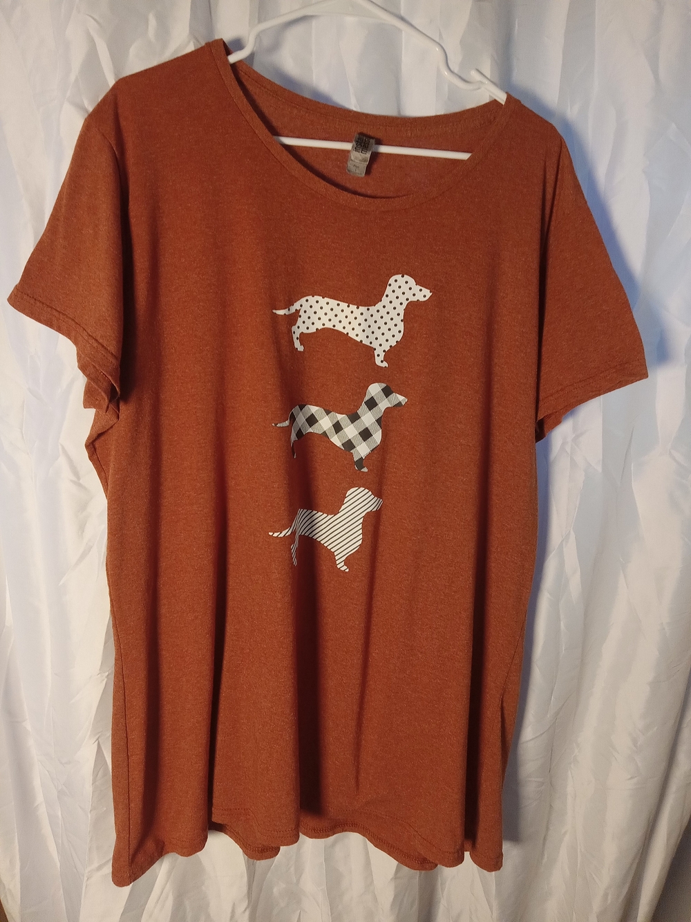 Rust Orange Dachshund Graphic Short Sleeve Tee